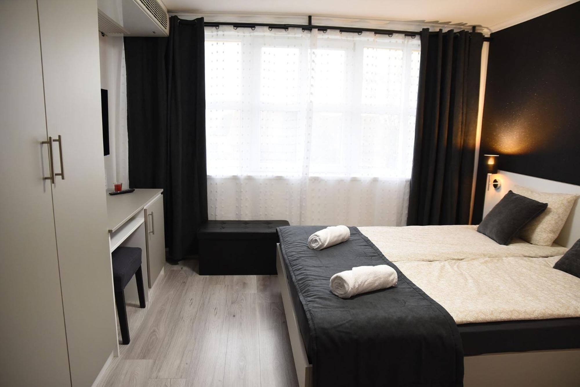 Bed and Breakfast Vi-Li Panzio à Maklár Extérieur photo